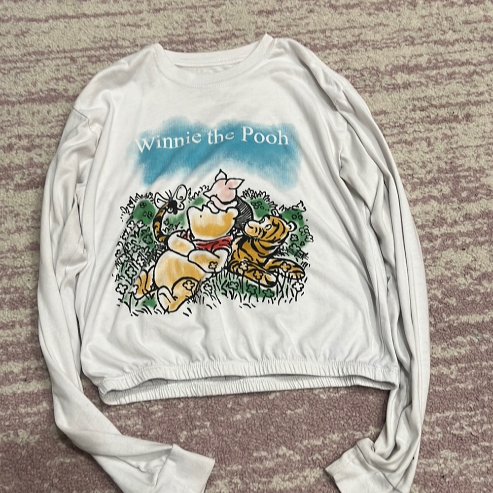 Disney Winnie the pooh sweater girls small white with picture on the front